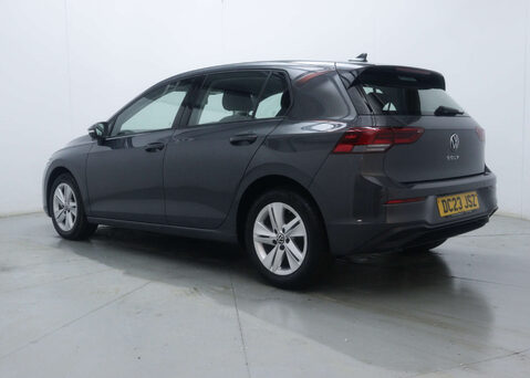 Volkswagen Golf 1.5 Golf Life TSi 5dr 9