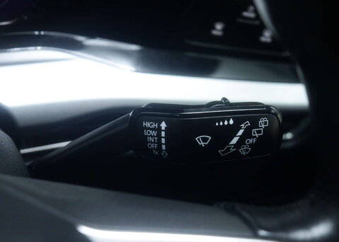 Volkswagen Golf 1.5 Golf Life TSi 5dr 42