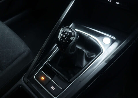 Volkswagen Golf 1.5 Golf Life TSi 5dr 38