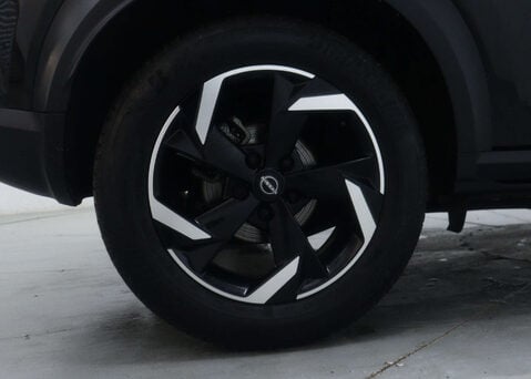 Nissan Juke 1.0 Juke N-Connecta DiG-T Semi-Auto 5dr 13