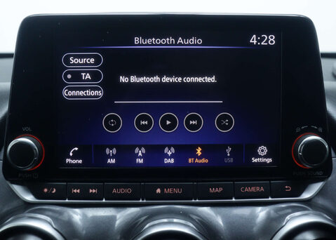 Nissan Juke 1.0 Juke N-Connecta DiG-T Semi-Auto 5dr 21