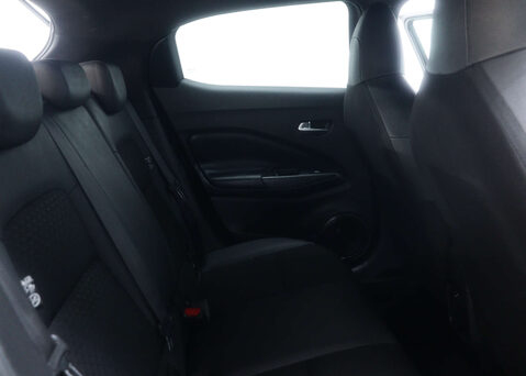 Nissan Juke 1.0 Juke N-Connecta DiG-T Semi-Auto 5dr 45