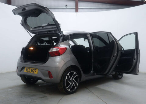 Hyundai i10 1.2 i10 Premium MPI Auto 5dr 47
