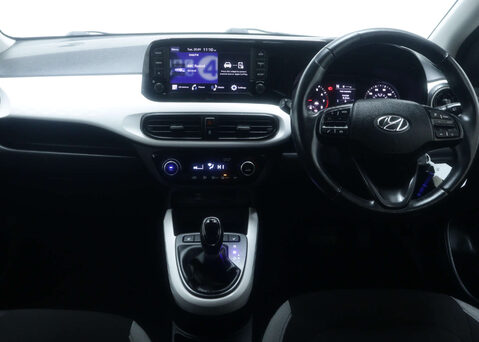 Hyundai i10 1.2 i10 Premium MPI Auto 5dr 19