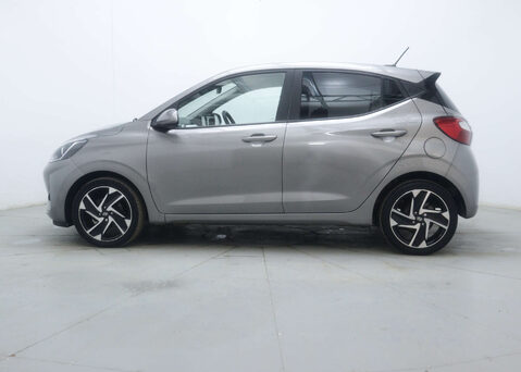 Hyundai i10 1.2 i10 Premium MPI Auto 5dr 8