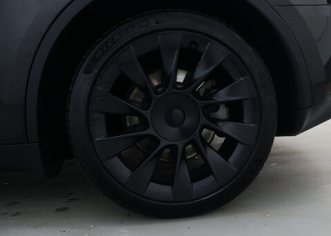 Tesla Model Y Model Y Long Range AWD 4WD 5dr 15