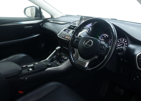 Lexus NX 2.5 NX 300h Luxury CVT 4WD 5dr 43