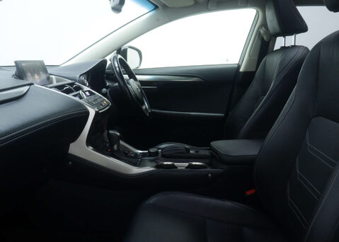 Lexus NX 2.5 NX 300h Luxury CVT 4WD 5dr 48