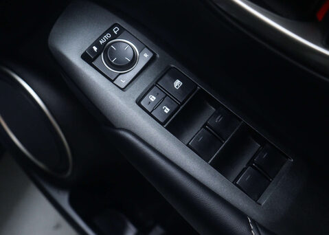 Lexus NX 2.5 NX 300h Luxury CVT 4WD 5dr 41