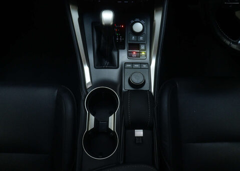 Lexus NX 2.5 NX 300h Luxury CVT 4WD 5dr 20