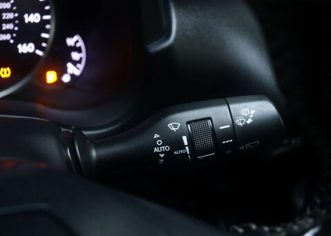 Lexus NX 2.5 NX 300h Luxury CVT 4WD 5dr 40