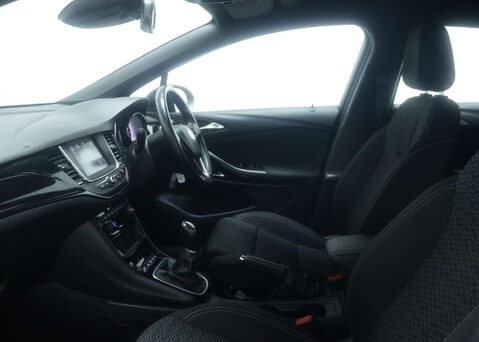 Vauxhall Astra 1.4 Astra SRi VX-Line Nav T S/S 5dr 41