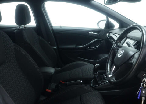 Vauxhall Astra 1.4 Astra SRi VX-Line Nav T S/S 5dr 37