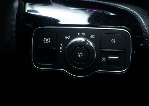 Mercedes-Benz A Class 1.3 A 180 AMG Line Premium Plus Auto 5dr 40