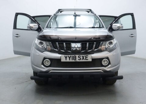 Mitsubishi L200 2.4 L200 Barbarian DI-D Auto 4WD 52