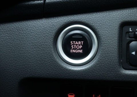 Mitsubishi L200 2.4 L200 Barbarian DI-D Auto 4WD 34