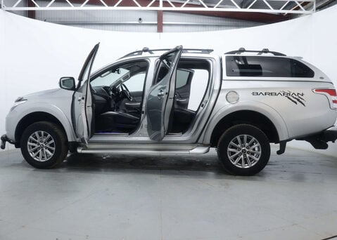 Mitsubishi L200 2.4 L200 Barbarian DI-D Auto 4WD 54