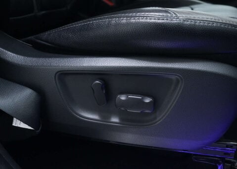 Mitsubishi L200 2.4 L200 Barbarian DI-D Auto 4WD 40