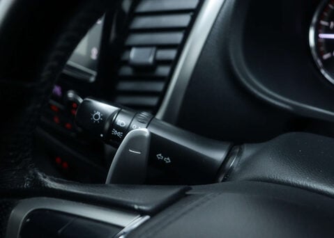 Mitsubishi L200 2.4 L200 Barbarian DI-D Auto 4WD 36