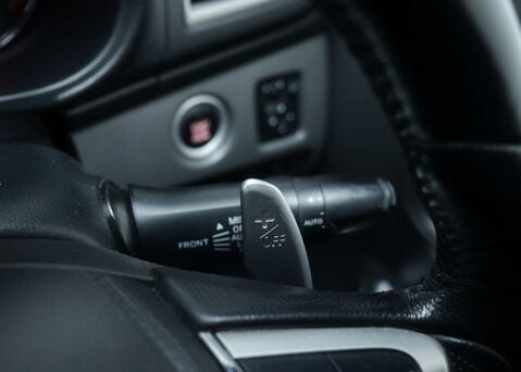 Mitsubishi L200 2.4 L200 Barbarian DI-D Auto 4WD 37