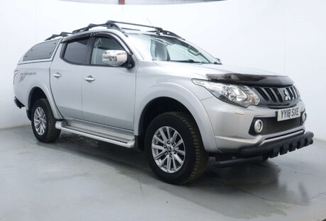 Mitsubishi L200 2.4 L200 Barbarian DI-D Auto 4WD