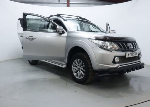 Mitsubishi L200 2.4 L200 Barbarian DI-D Auto 4WD 51