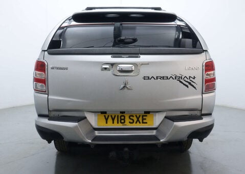 Mitsubishi L200 2.4 L200 Barbarian DI-D Auto 4WD 10