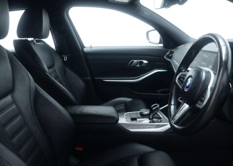 BMW 3 Series 2.0 330E M Sport Auto 5dr 40