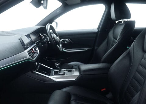 BMW 3 Series 2.0 330E M Sport Auto 5dr 44