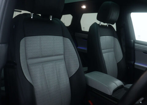 Land Rover Range Rover Evoque 1.5 Range Rover Evoque R-Dynamic HSE P300e Auto 4WD 5dr 53