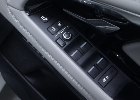 Land Rover Range Rover Evoque 1.5 Range Rover Evoque R-Dynamic HSE P300e Auto 4WD 5dr 50