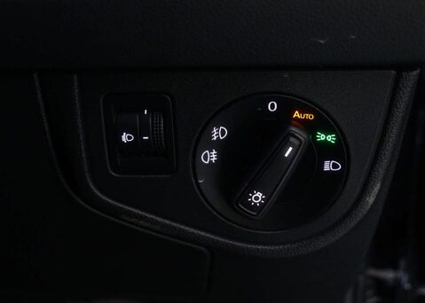 Volkswagen Polo 1.0 Polo R-Line TSi 5dr 38