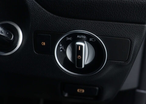 Mercedes-Benz CLA Class 1.6 CLA 180 AMG Line Auto 4dr 37