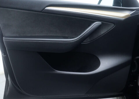 Tesla Model Y Model Y Long Range AWD 4WD 5dr 44