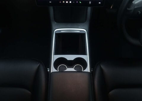 Tesla Model Y Model Y Long Range AWD 4WD 5dr 21