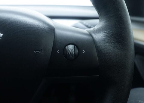 Tesla Model Y Model Y Long Range AWD 4WD 5dr 32