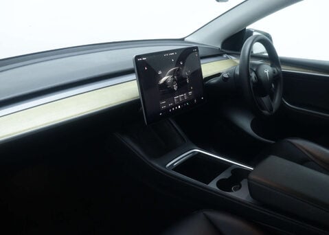 Tesla Model Y Model Y Long Range AWD 4WD 5dr 41