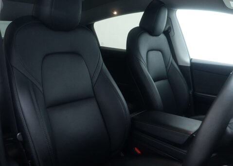 Tesla Model Y Model Y Long Range AWD 4WD 5dr 39