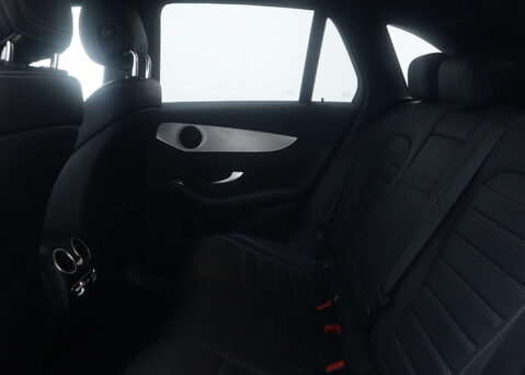 Mercedes-Benz GLC 2.0 GLC 300 AMG Line E 4Matic Auto 4WD 5dr 46