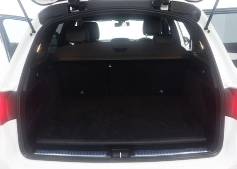 Mercedes-Benz GLC 2.0 GLC 300 AMG Line E 4Matic Auto 4WD 5dr 49