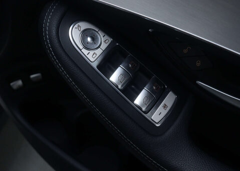 Mercedes-Benz GLC 2.0 GLC 300 AMG Line E 4Matic Auto 4WD 5dr 36