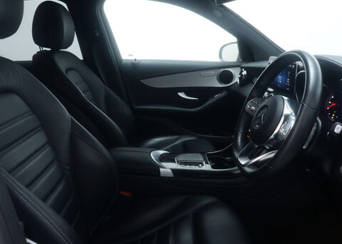 Mercedes-Benz GLC 2.0 GLC 300 AMG Line E 4Matic Auto 4WD 5dr 39