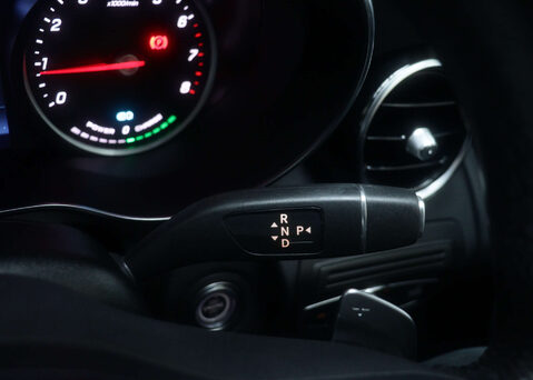 Mercedes-Benz GLC 2.0 GLC 300 AMG Line E 4Matic Auto 4WD 5dr 32