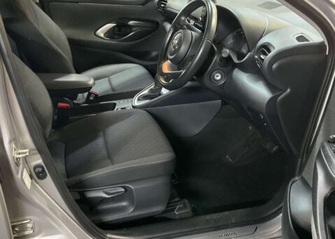 Toyota Yaris 1.5 Yaris Icon HEV CVT 5dr 10