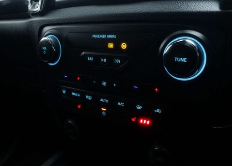 Ford Ranger 2.0 Ranger Wildtrak EcoBlue 4x4 Auto 4WD 25