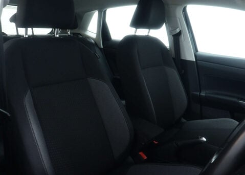 Volkswagen Polo 1.0 Polo Life TSi Semi-Auto 5dr 41