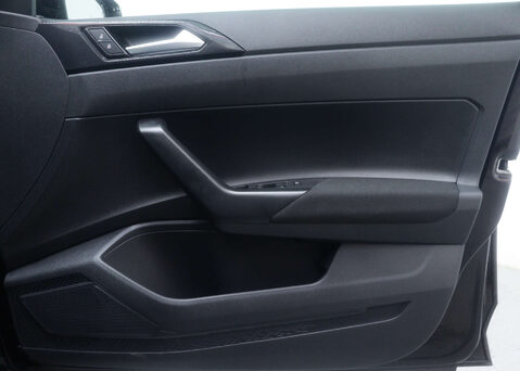 Volkswagen Polo 1.0 Polo Life TSi Semi-Auto 5dr 42