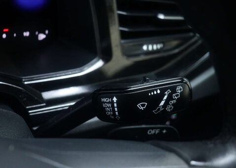 Volkswagen Polo 1.0 Polo Life TSi Semi-Auto 5dr 35