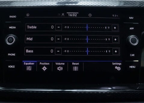 Volkswagen Polo 1.0 Polo Life TSi Semi-Auto 5dr 27