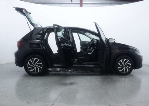 Volkswagen Polo 1.0 Polo Life TSi Semi-Auto 5dr 57